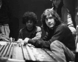 Jota Morelli y el Pulga Luciani durante la grabación del Cd “Hoy no es Hoy” del gran Sarten.