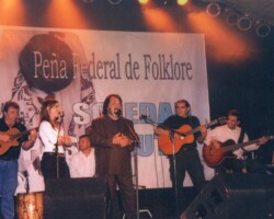 Laucha Calcaterra_Sole Pastorutti_ CH Lopez_Horacio Guarany y Beto Arauco (Cosquin 20002)